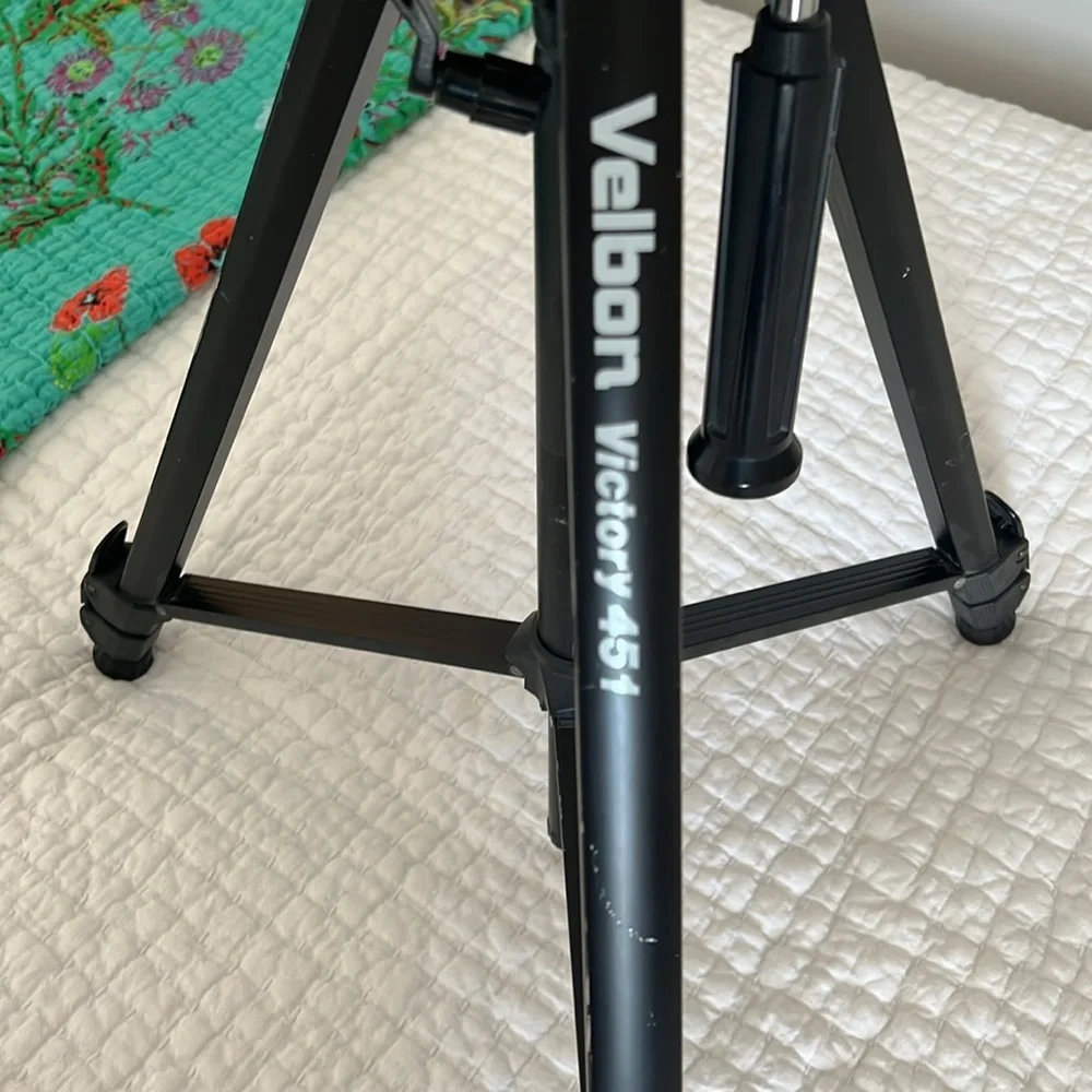 Velbon tripod